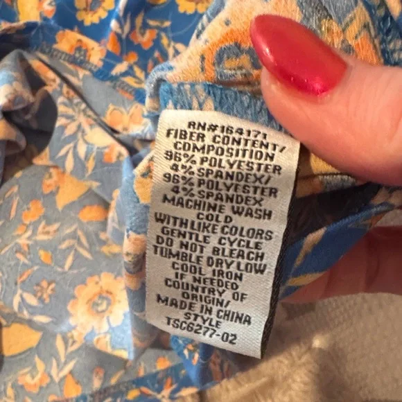 Vibrant Floral Ruffle Sleeve Blouse - Picture 3 of 3